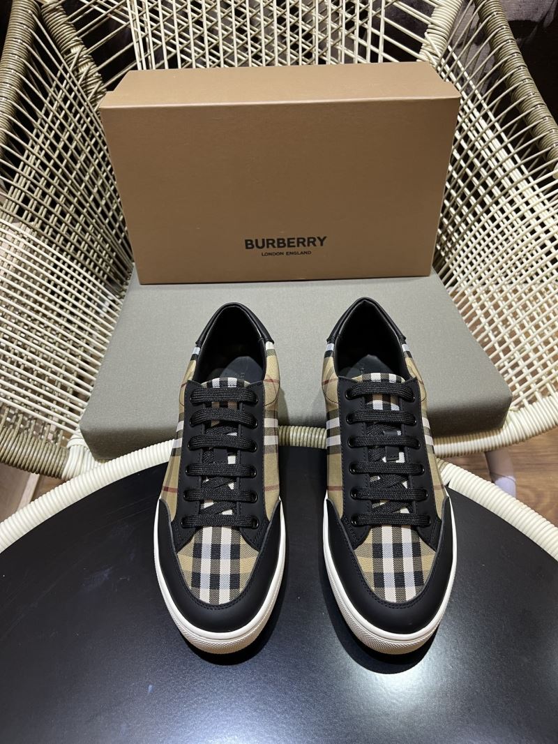 Burberry Low Shoes